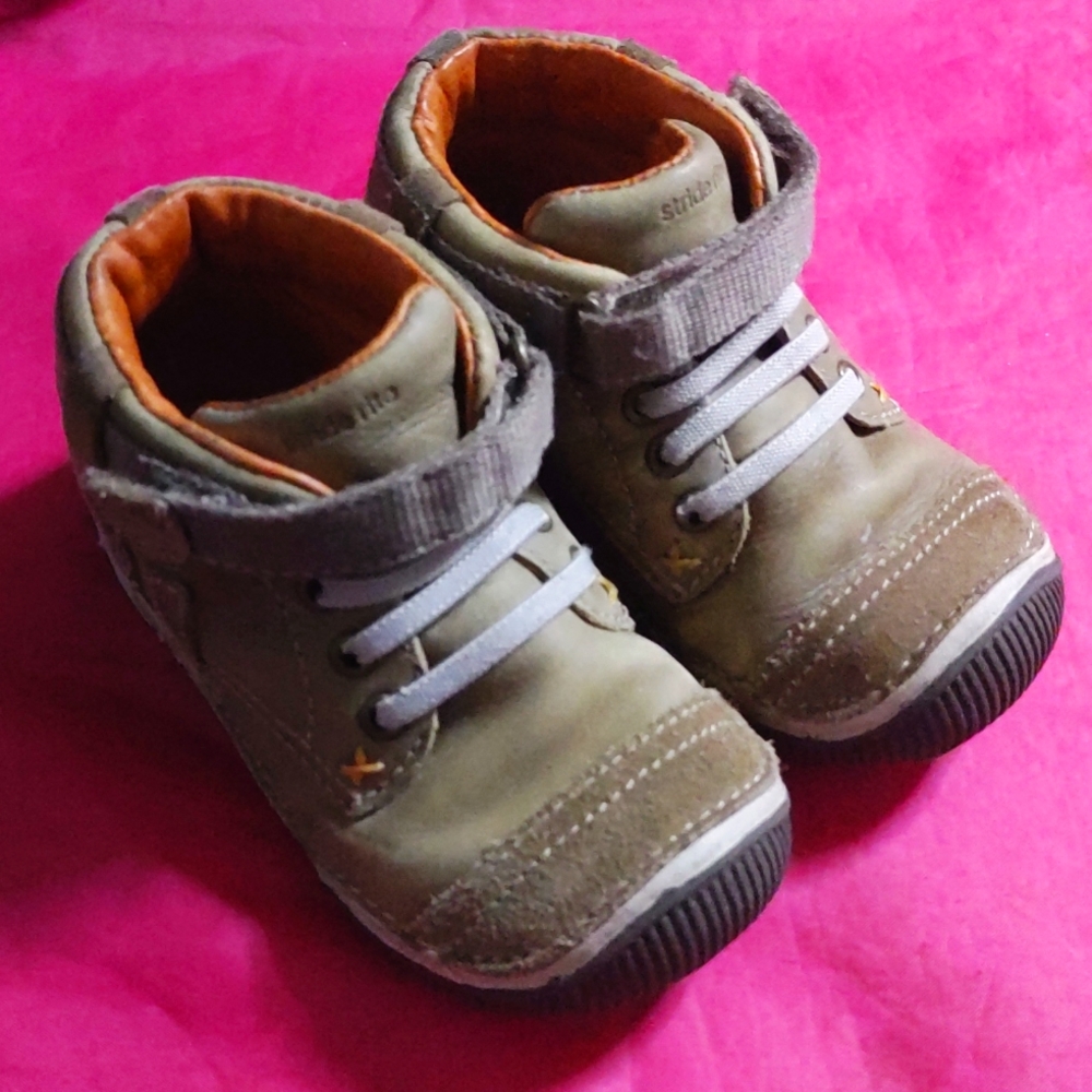 Stride rite Gavin toddler boy size 8W